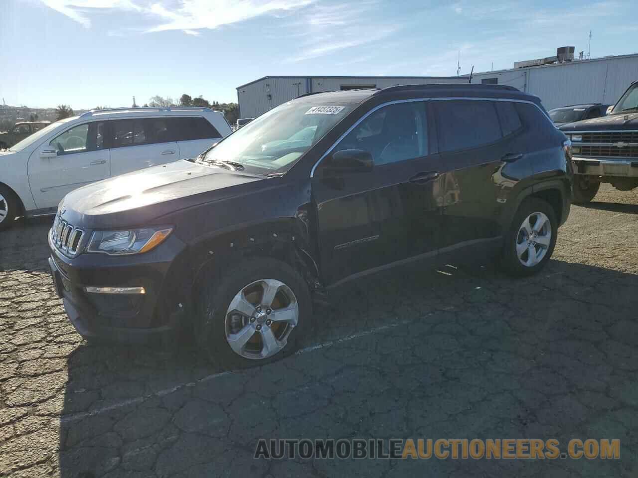 3C4NJDBB9JT355553 JEEP COMPASS 2018