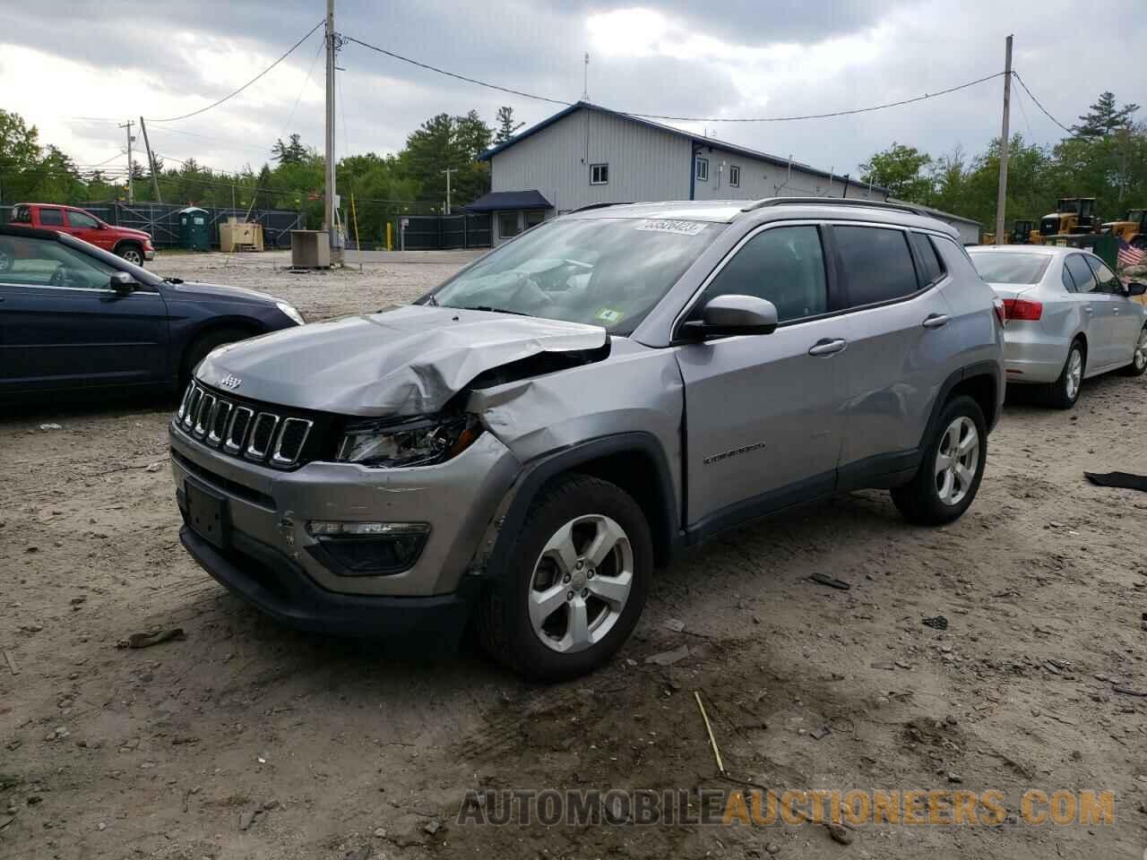 3C4NJDBB9JT418392 JEEP COMPASS 2018