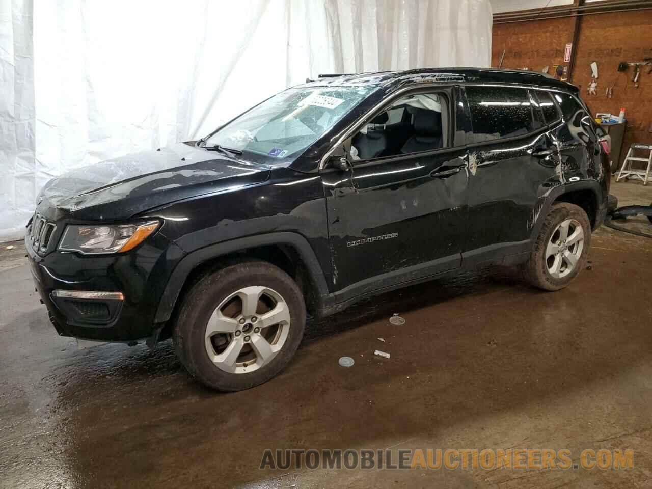 3C4NJDBBXJT131563 JEEP COMPASS 2018