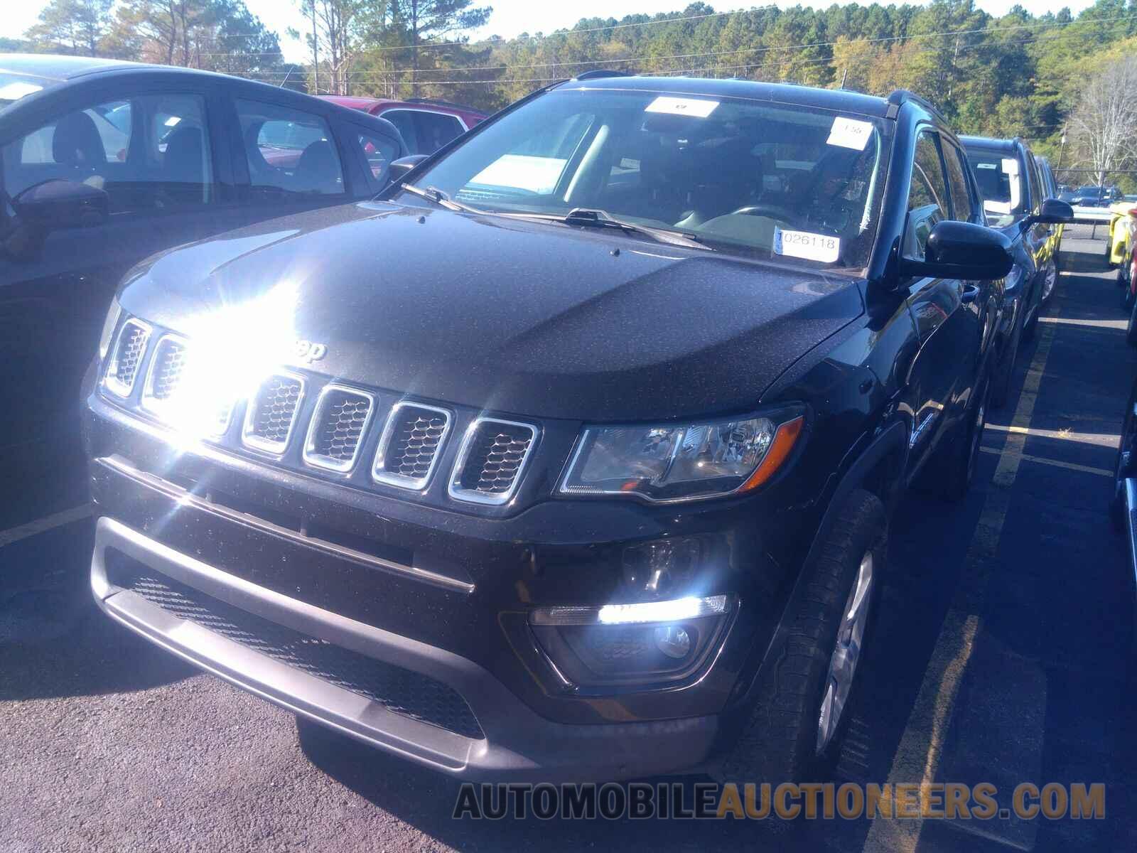 3C4NJDBBXJT161095 Jeep Compass 2018