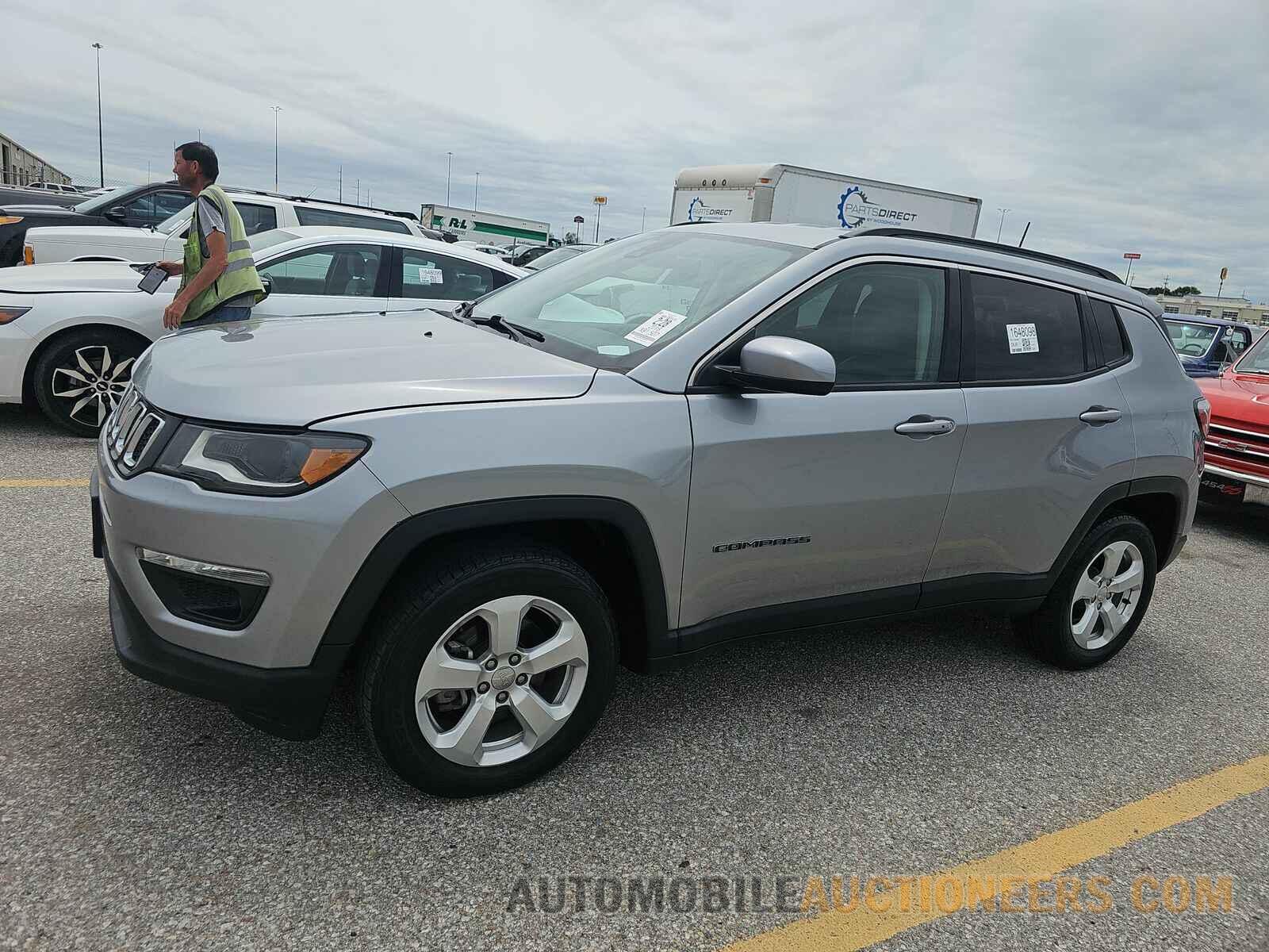 3C4NJDBBXJT359661 Jeep Compass 2018