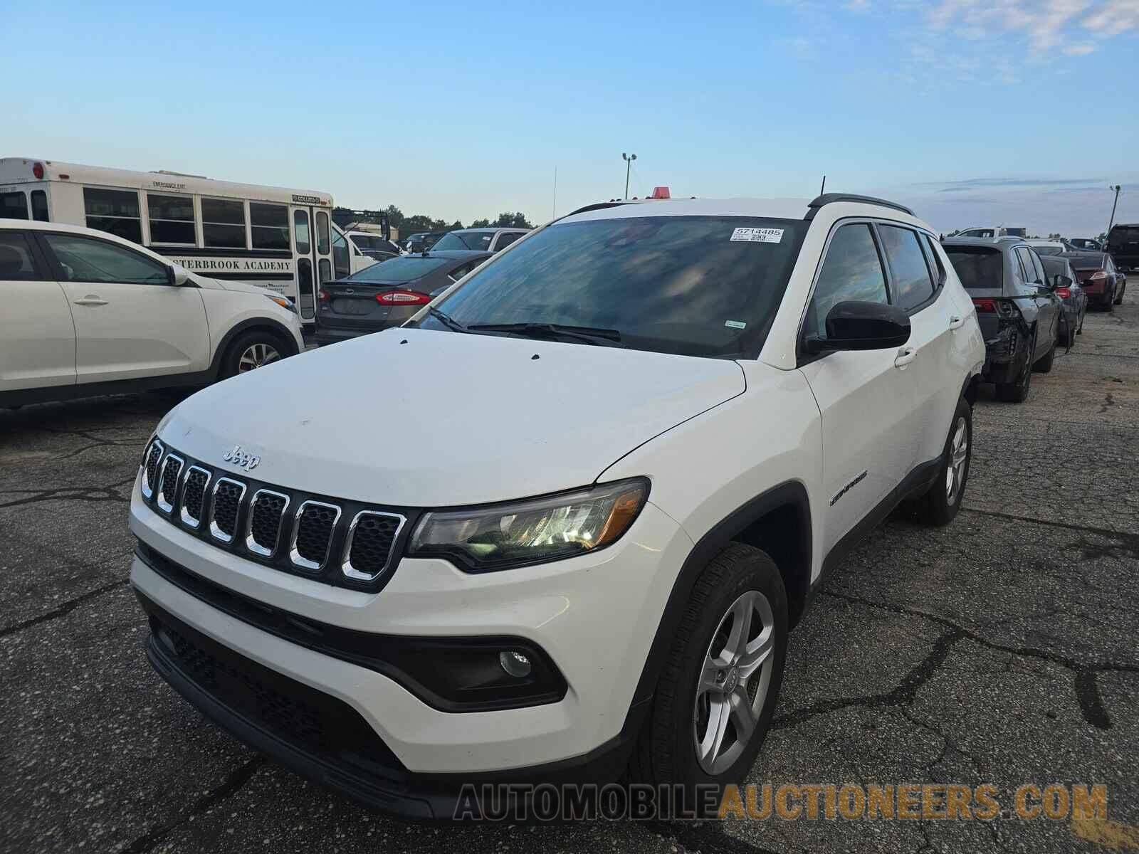 3C4NJDBNXRT605064 Jeep Compass 2024