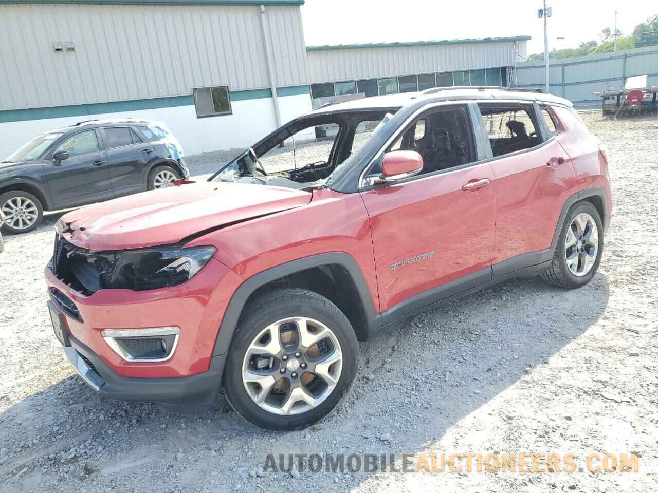 3C4NJDCB0JT329082 JEEP COMPASS 2018