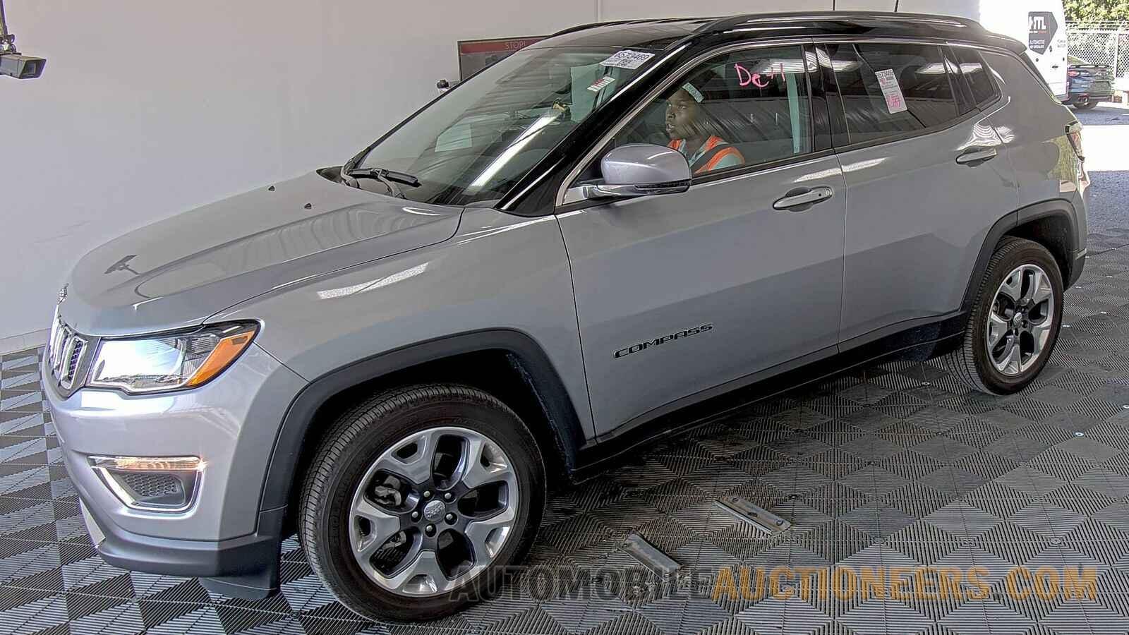 3C4NJDCB0MT549763 Jeep Compass 2021