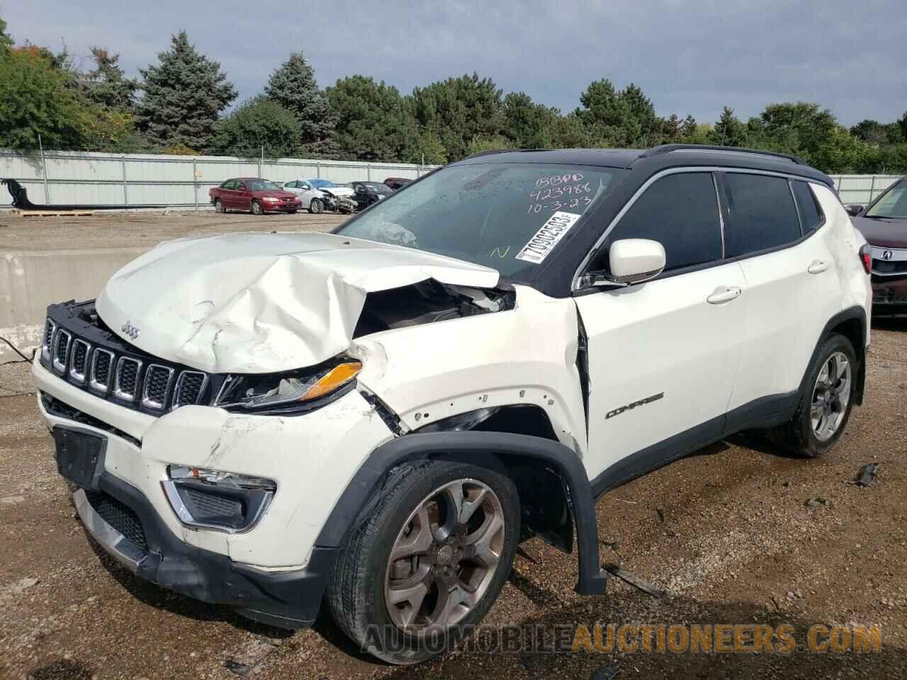 3C4NJDCB3JT423988 JEEP COMPASS 2018