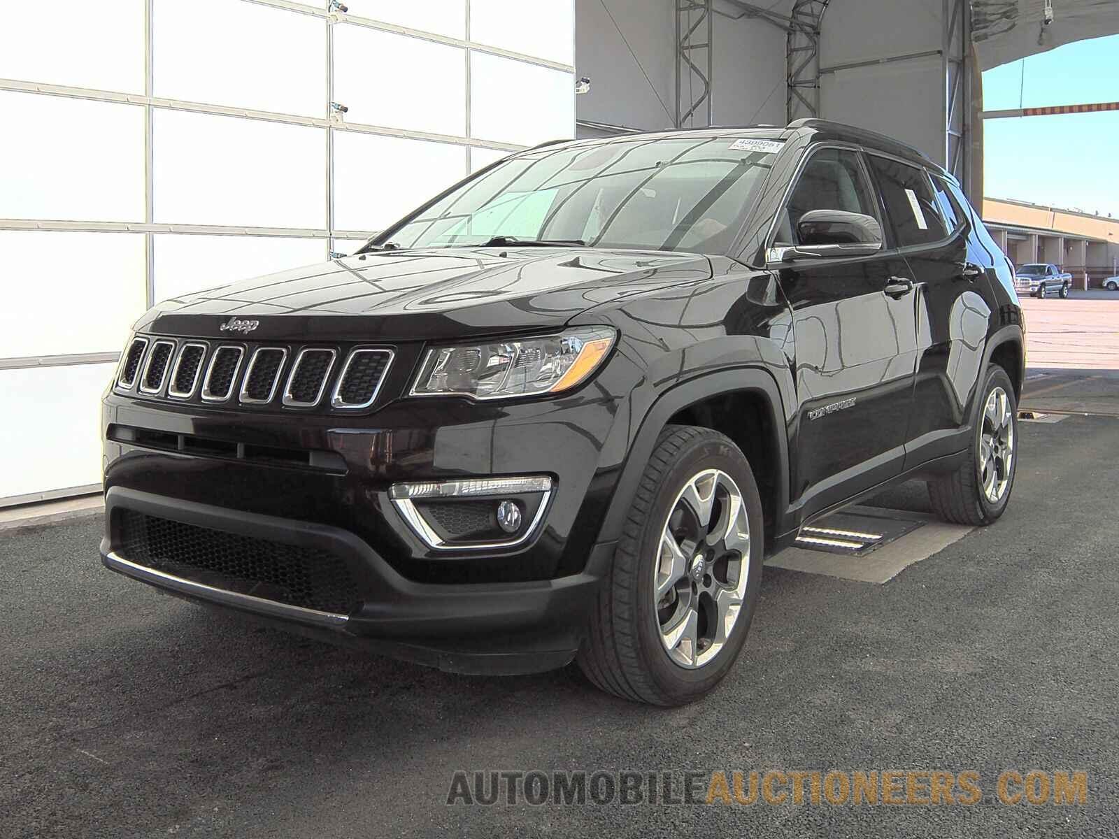 3C4NJDCB4JT499753 Jeep Compass 2018