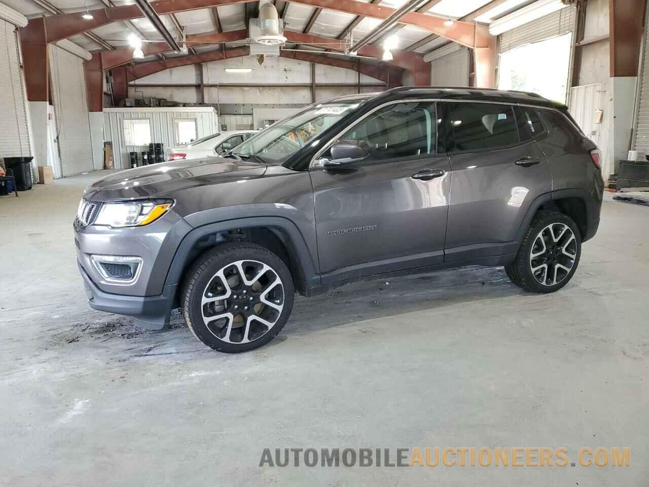 3C4NJDCB8JT422951 JEEP COMPASS 2018