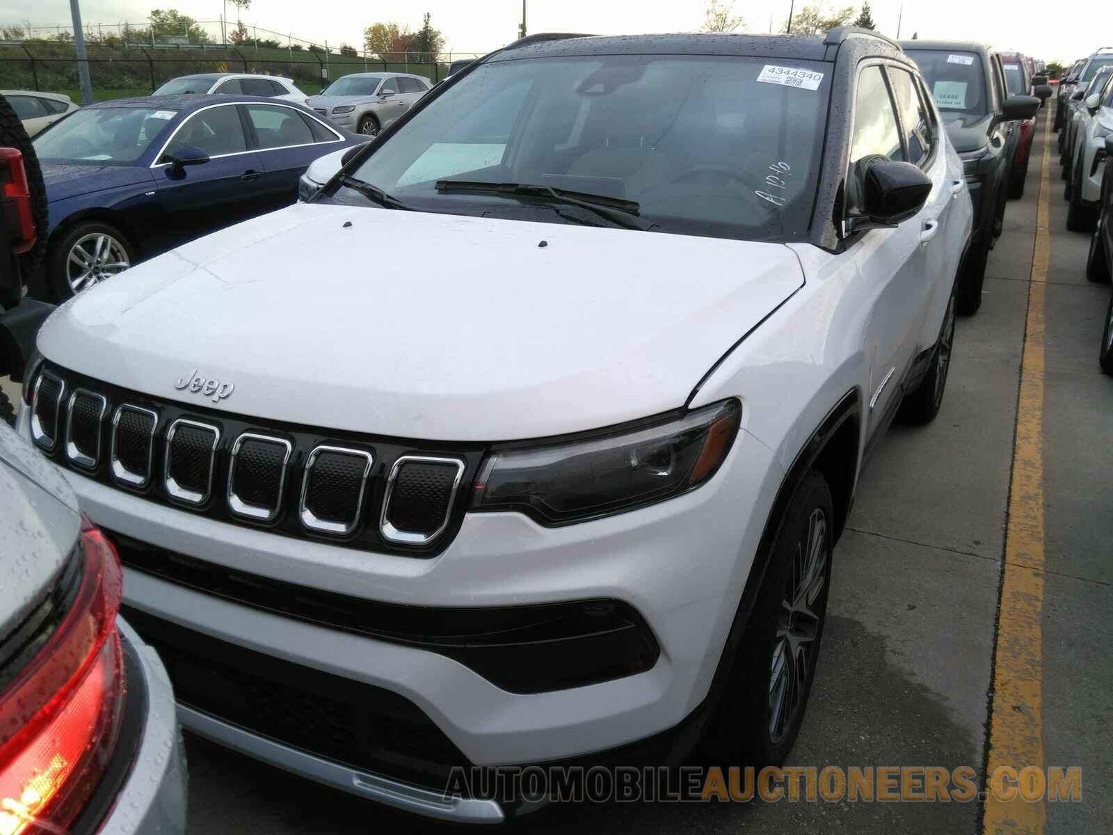 3C4NJDCB8NT162900 Jeep Compass 2022