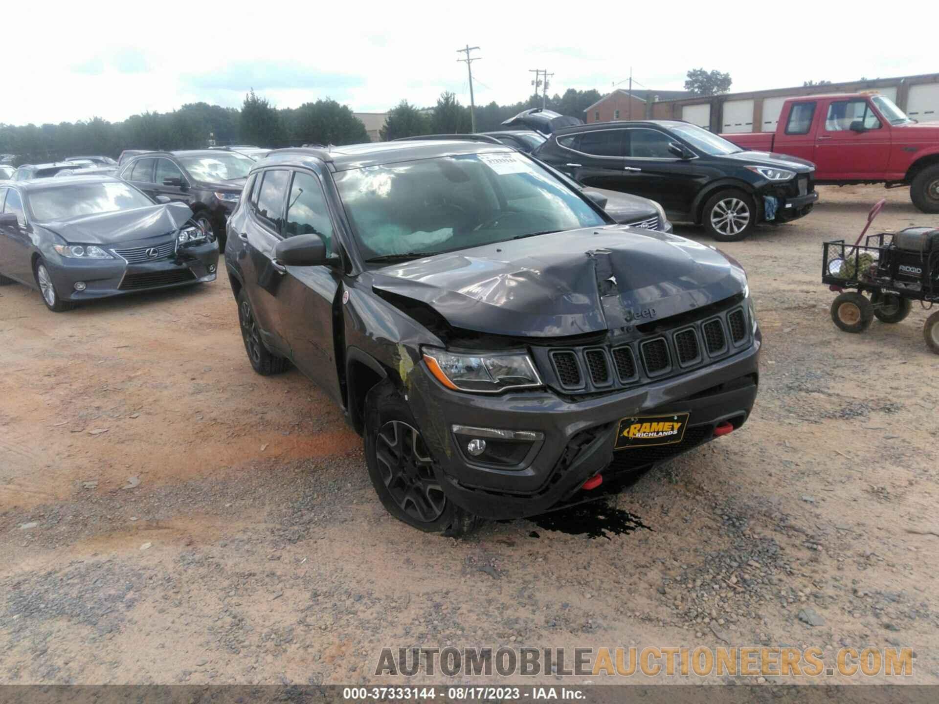 3C4NJDDB0KT595086 JEEP COMPASS 2019