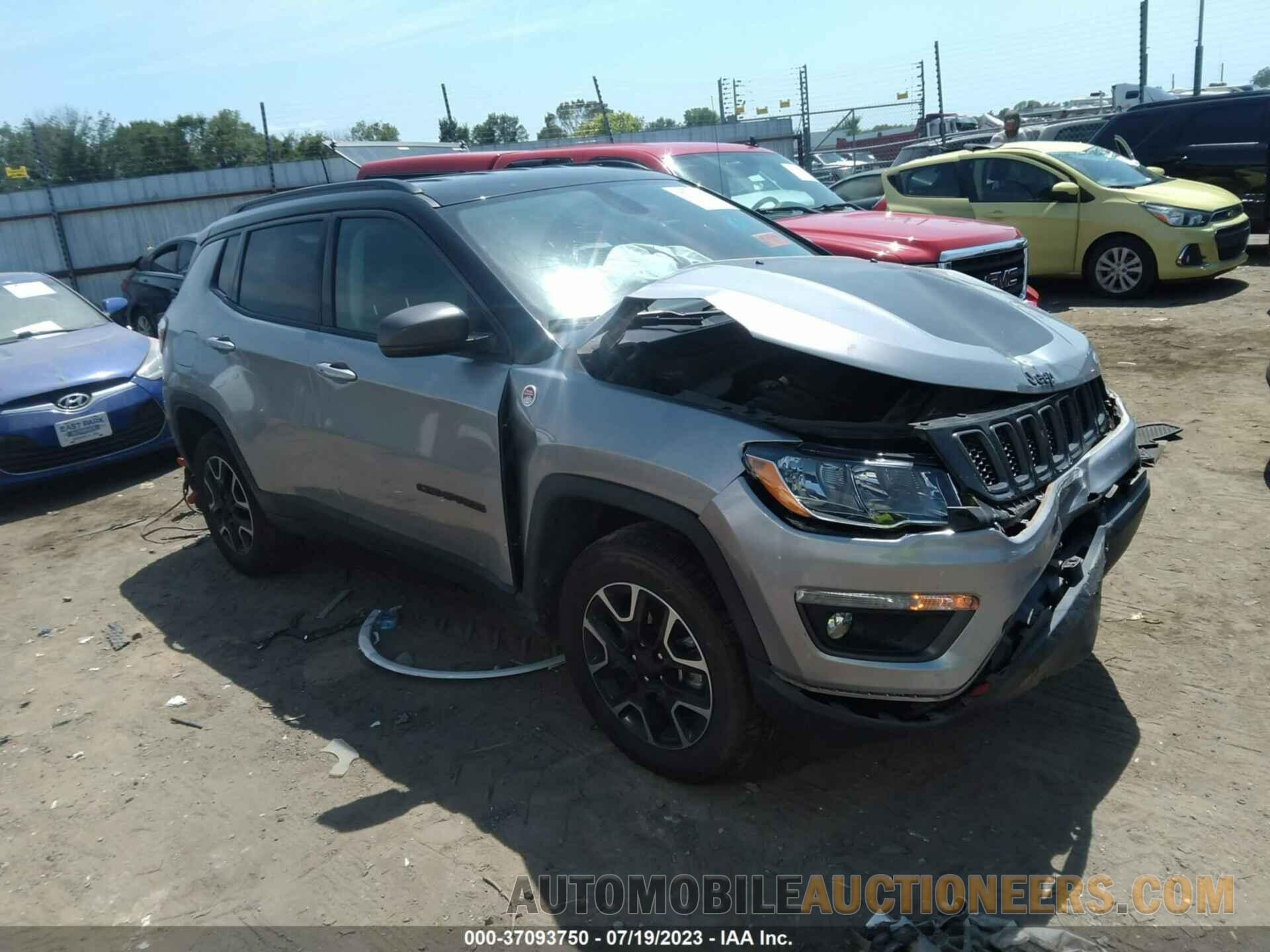 3C4NJDDB0KT709099 JEEP COMPASS 2019