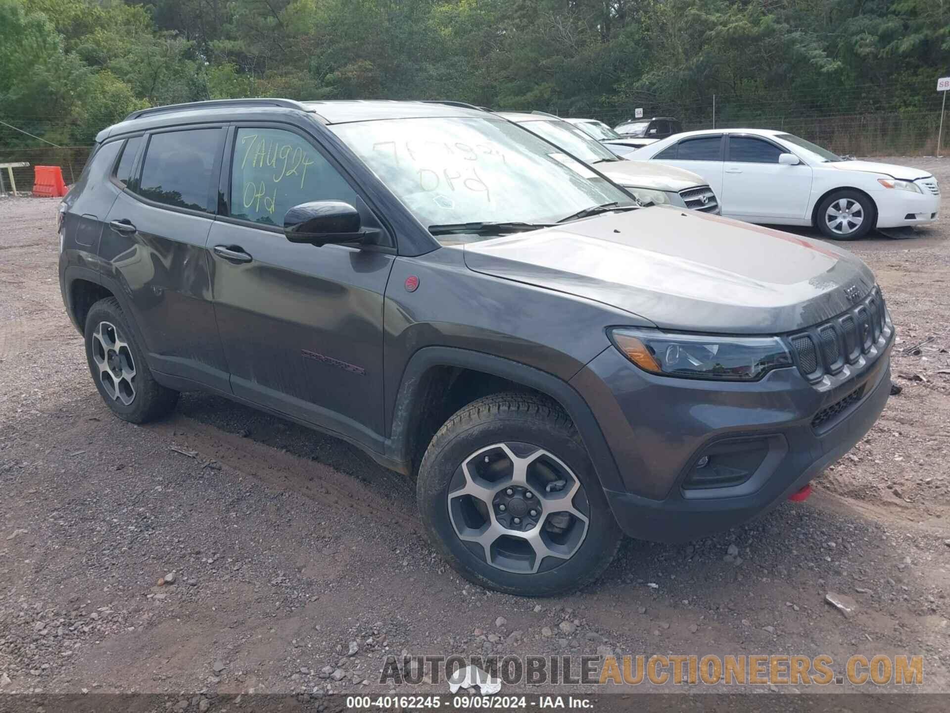 3C4NJDDB0NT215054 JEEP COMPASS 2022