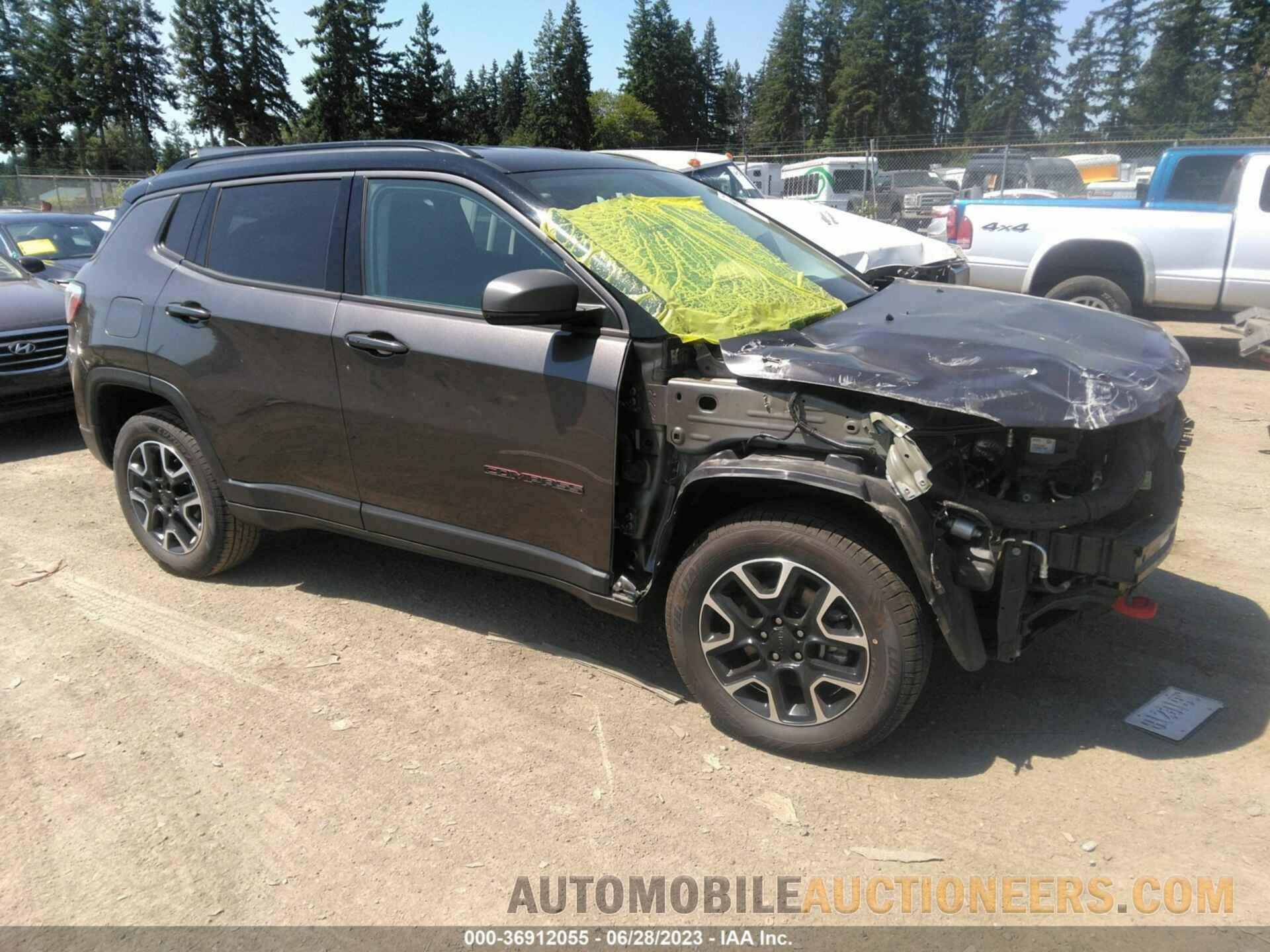 3C4NJDDB2KT780353 JEEP COMPASS 2019