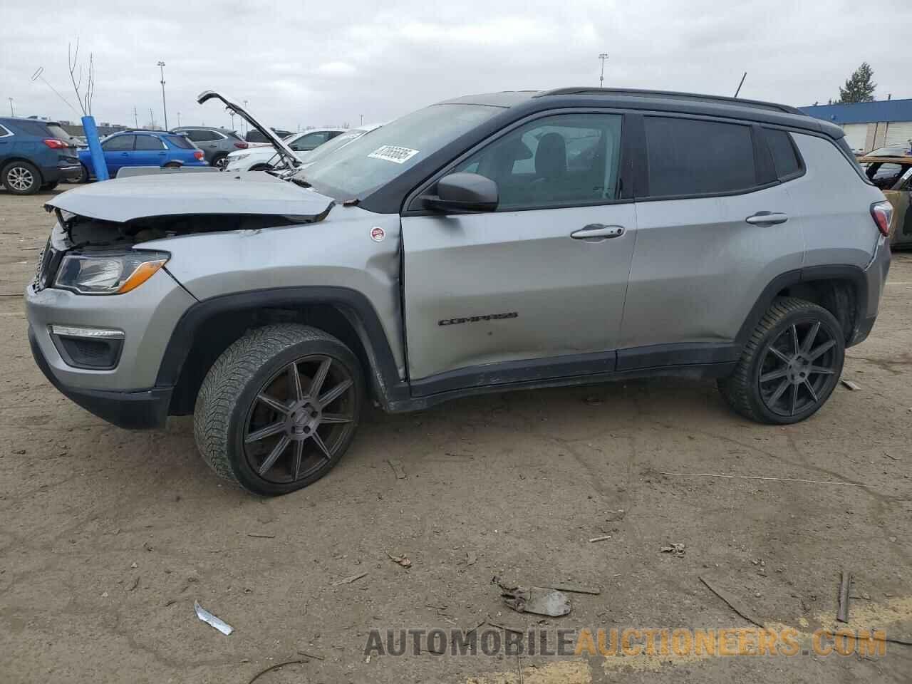 3C4NJDDB3KT733056 JEEP COMPASS 2019