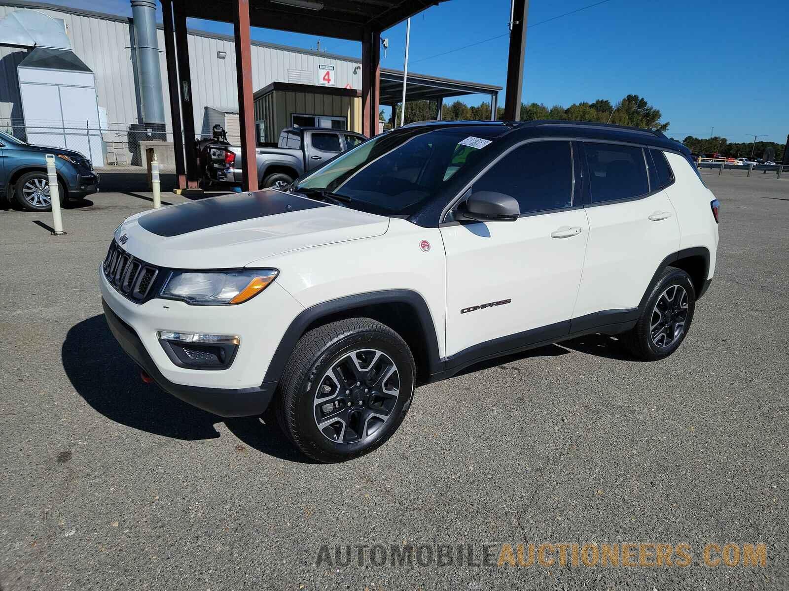 3C4NJDDB3KT739651 Jeep Compass 2019