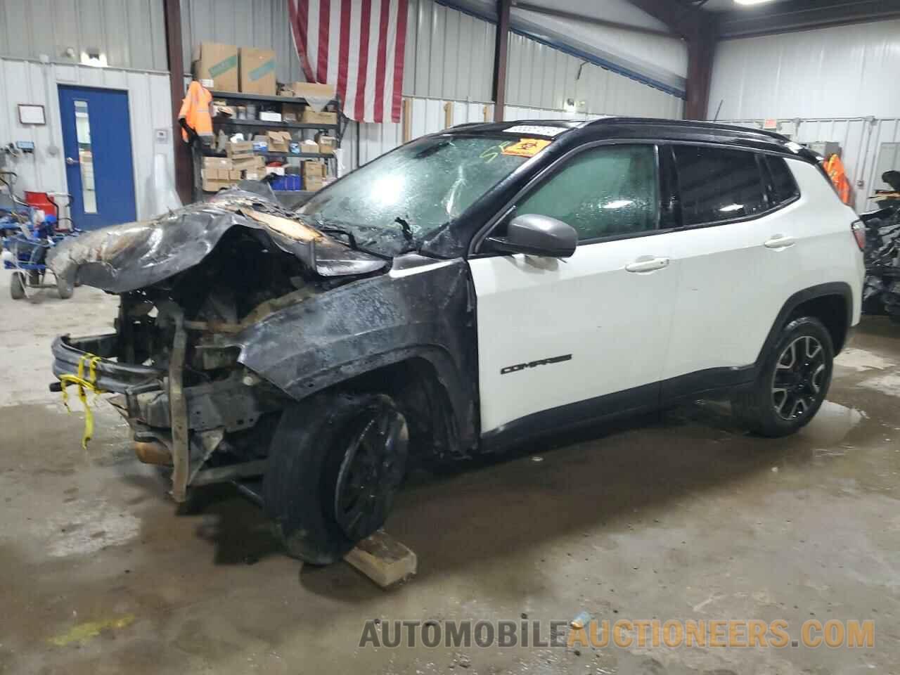 3C4NJDDB4KT765546 JEEP COMPASS 2019