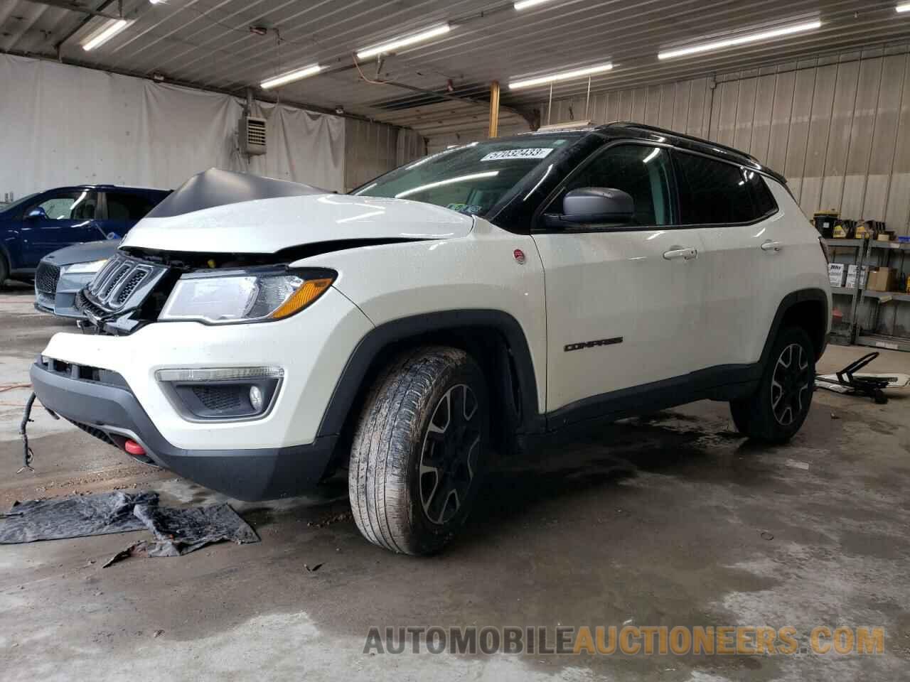 3C4NJDDB4KT856574 JEEP COMPASS 2019