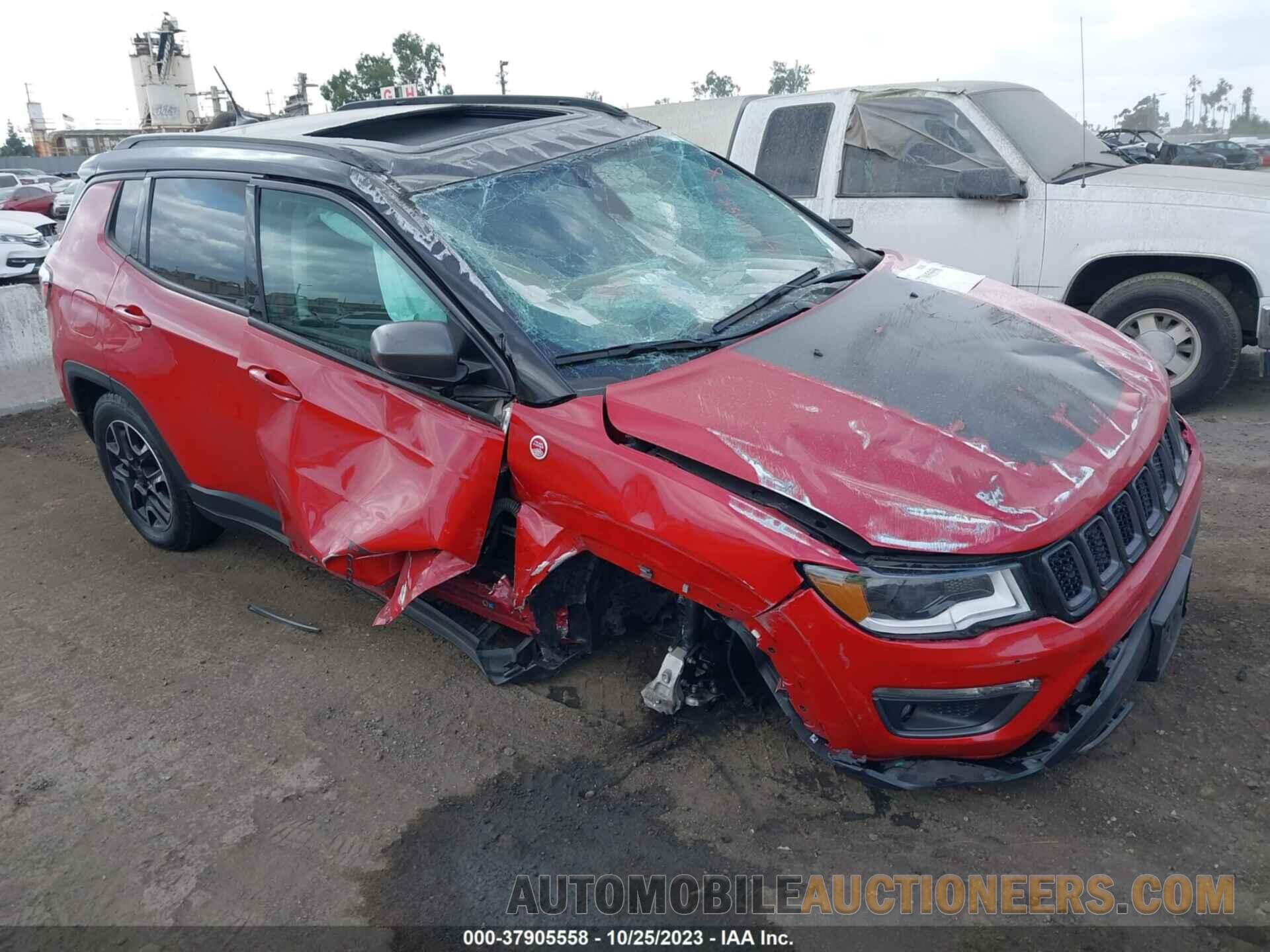 3C4NJDDB5KT617793 JEEP COMPASS 2019