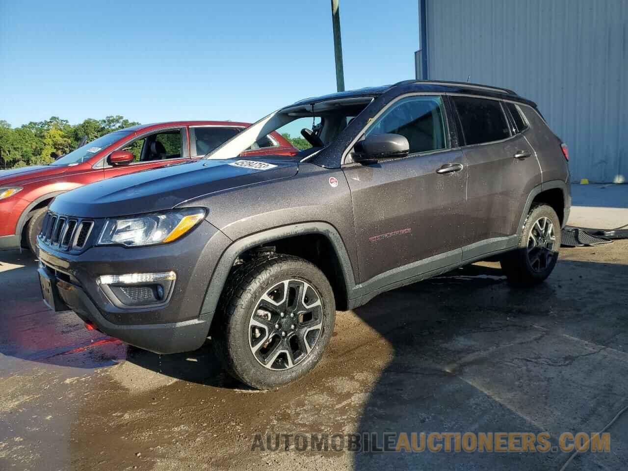 3C4NJDDB5KT668002 JEEP COMPASS 2019