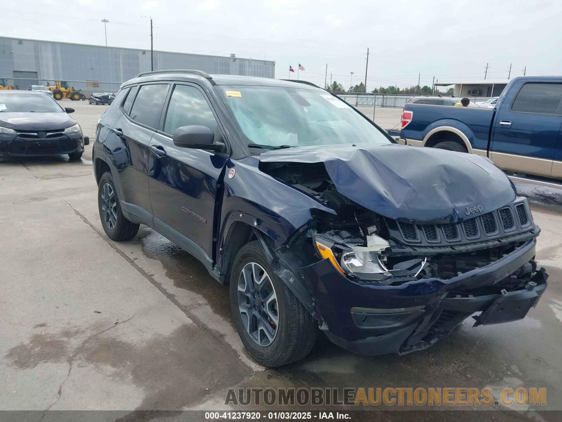 3C4NJDDB8KT619330 JEEP COMPASS 2019