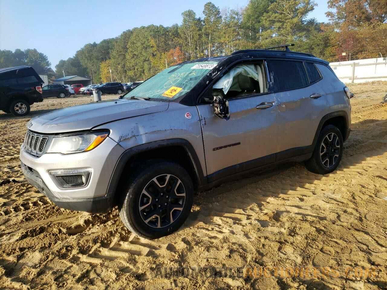 3C4NJDDB8KT624463 JEEP COMPASS 2019