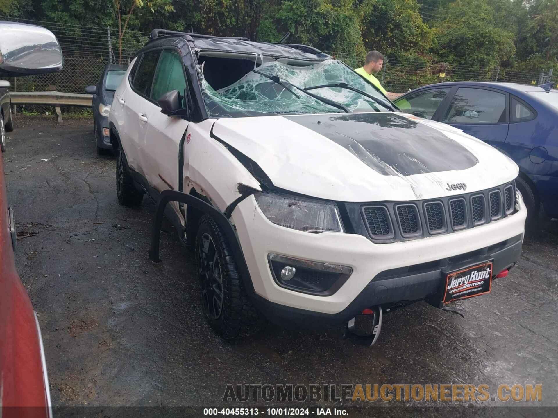 3C4NJDDB8KT722103 JEEP COMPASS 2019