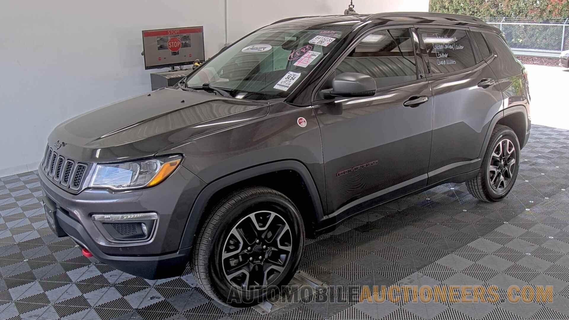 3C4NJDDB8KT747955 Jeep Compass 2019