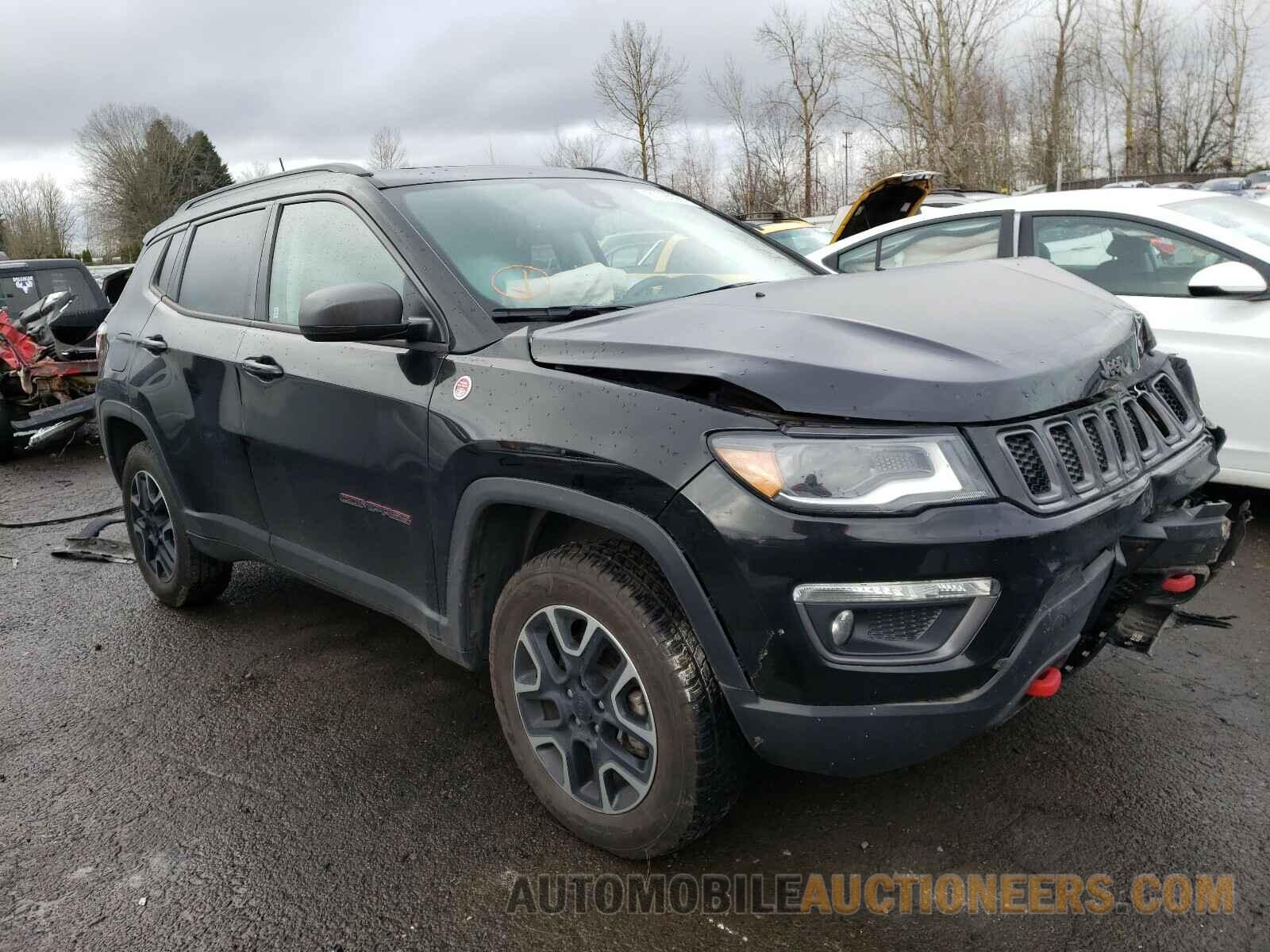 3C4NJDDB9JT484910 JEEP COMPASS 2018