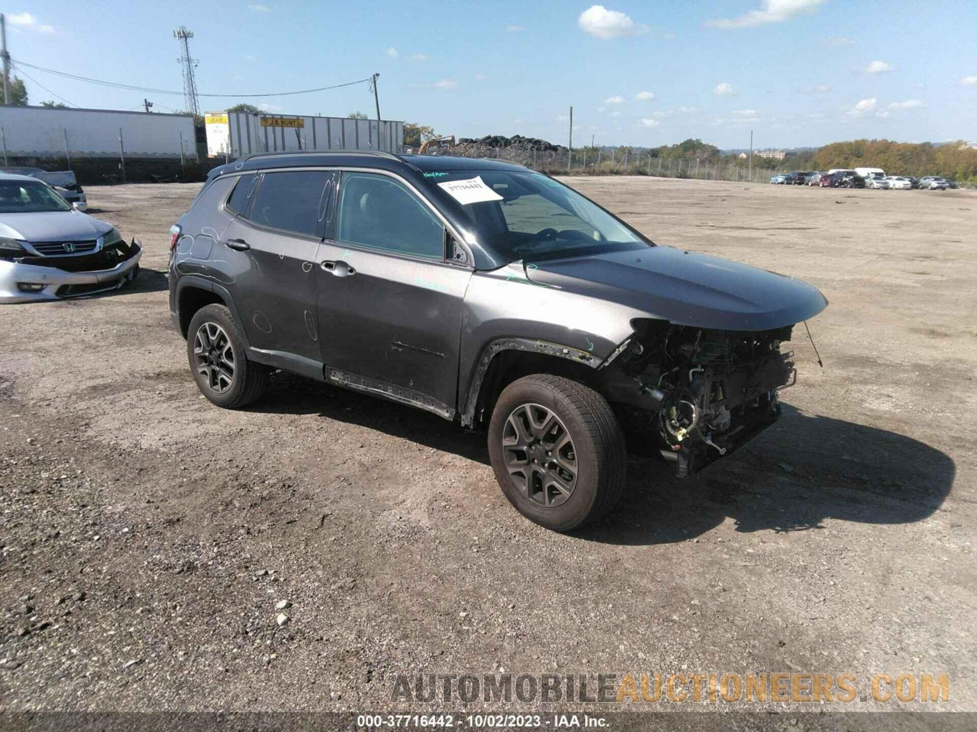 3C4NJDDBXKT627915 JEEP COMPASS 2019