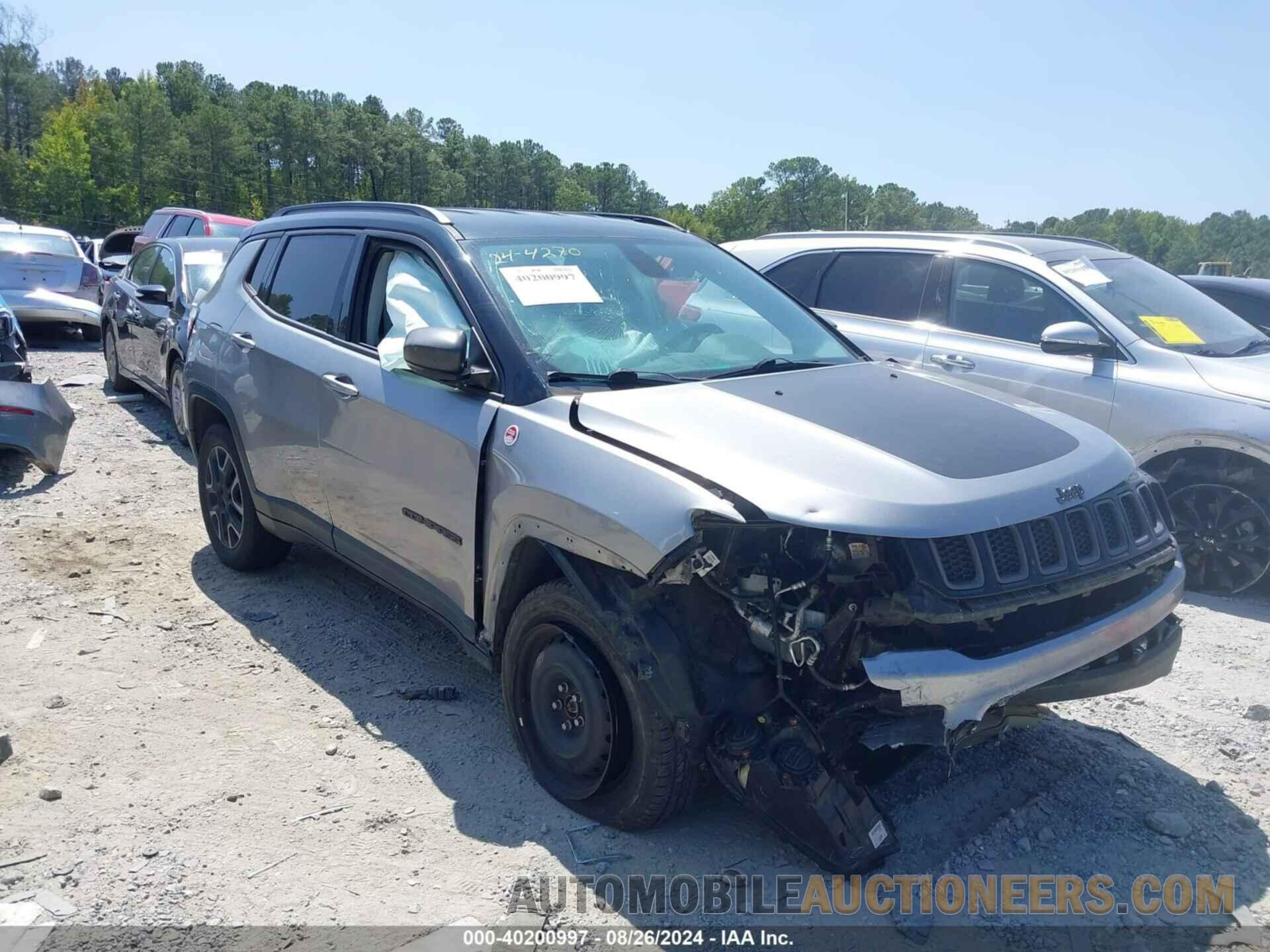 3C4NJDDBXKT721258 JEEP COMPASS 2019