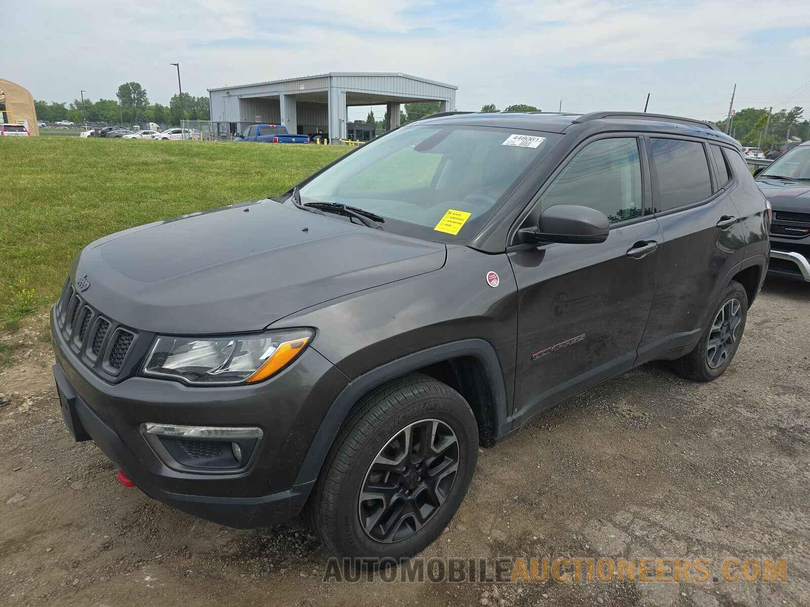 3C4NJDDBXKT721678 Jeep Compass 2019