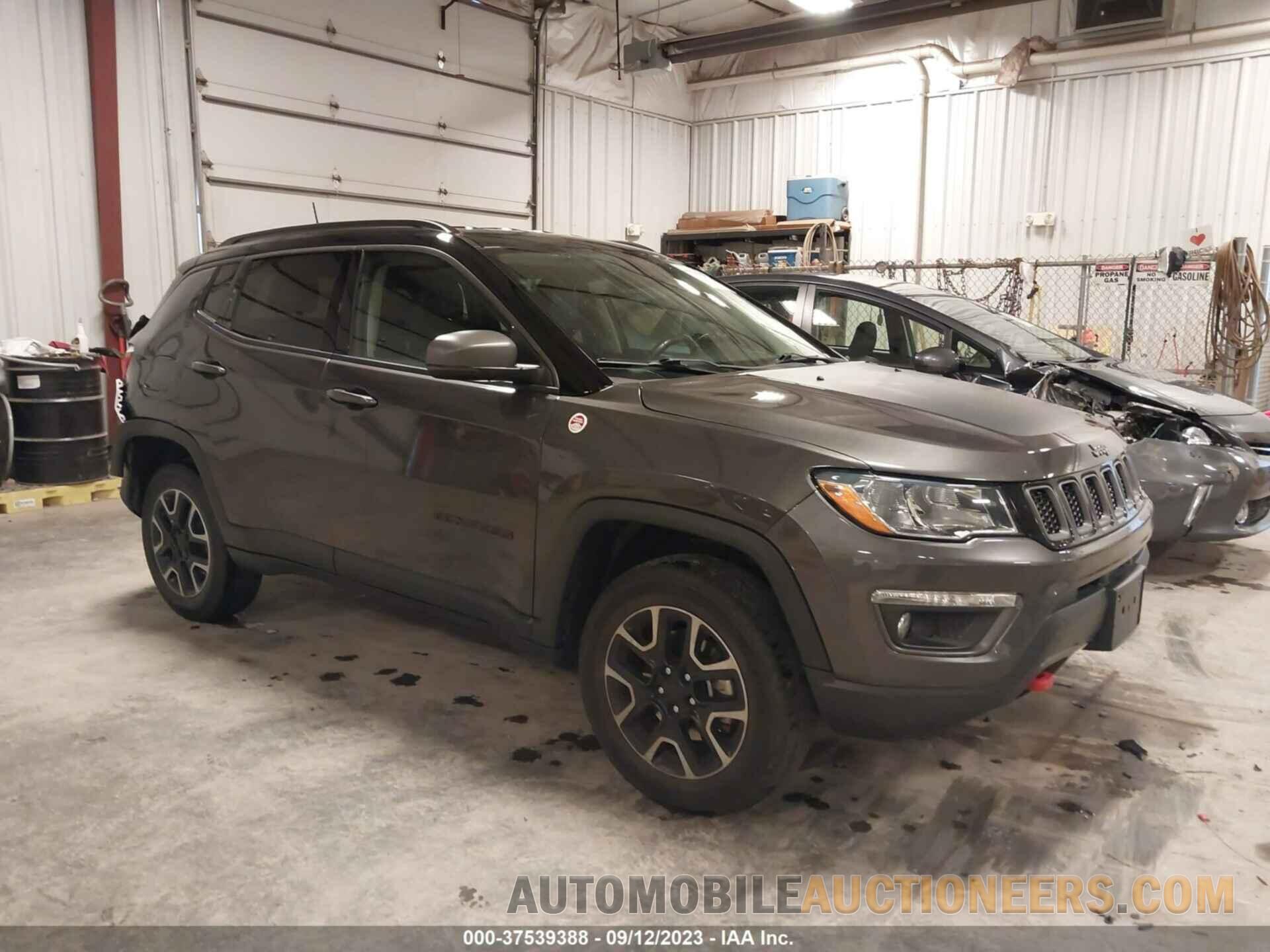 3C4NJDDBXKT728596 JEEP COMPASS 2019