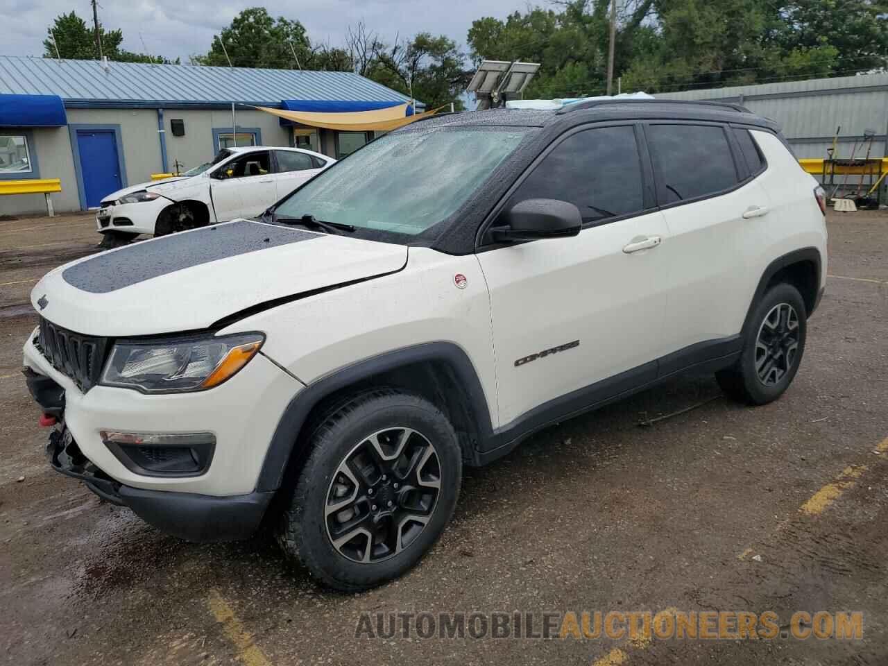 3C4NJDDBXKT790368 JEEP COMPASS 2019