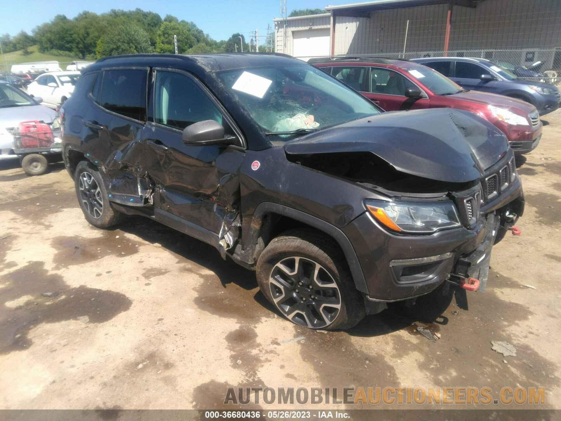 3C4NJDDBXKT795389 JEEP COMPASS 2019