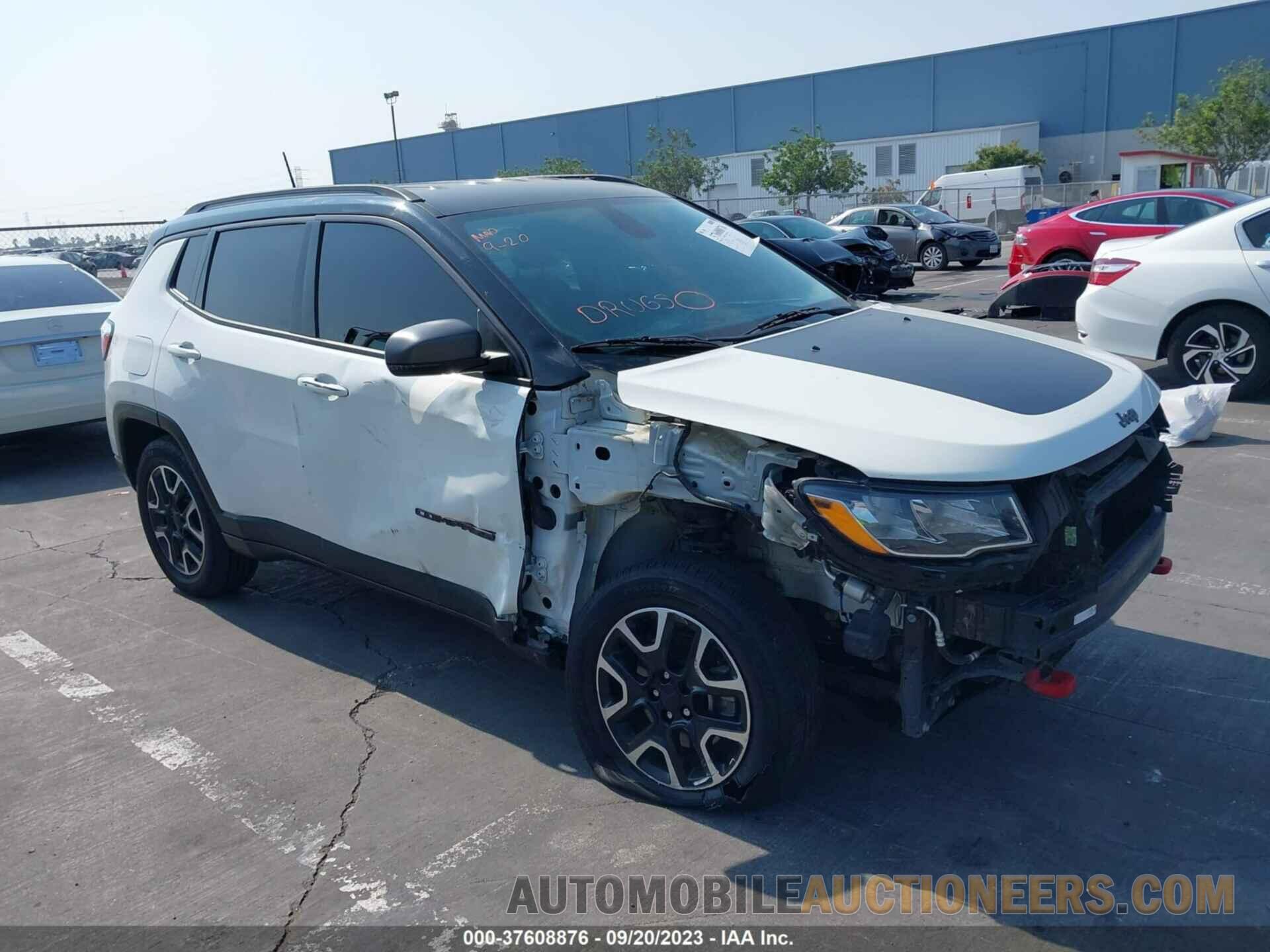 3C4NJDDBXKT825510 JEEP COMPASS 2019