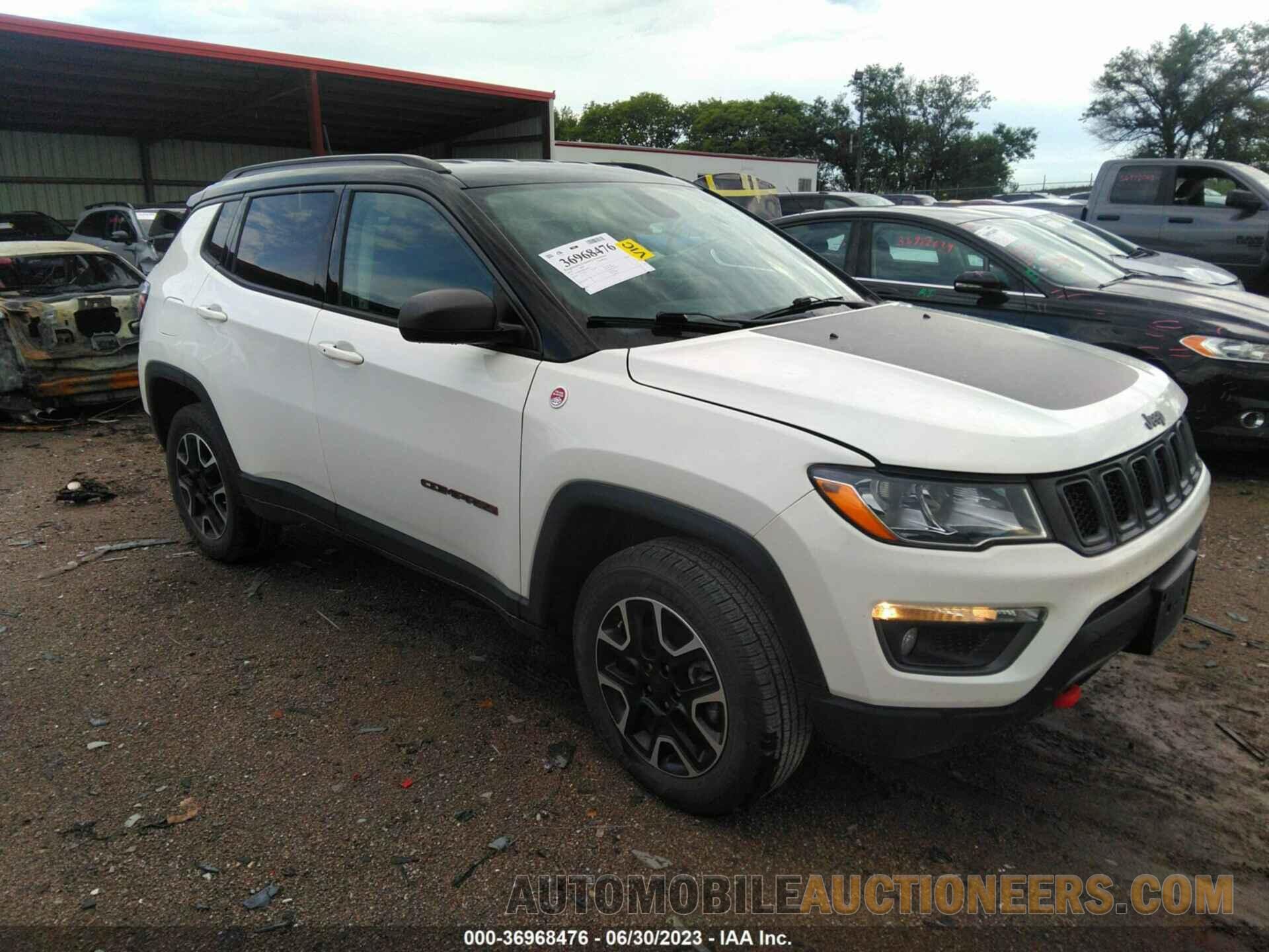 3C4NJDDBXKT849077 JEEP COMPASS 2019