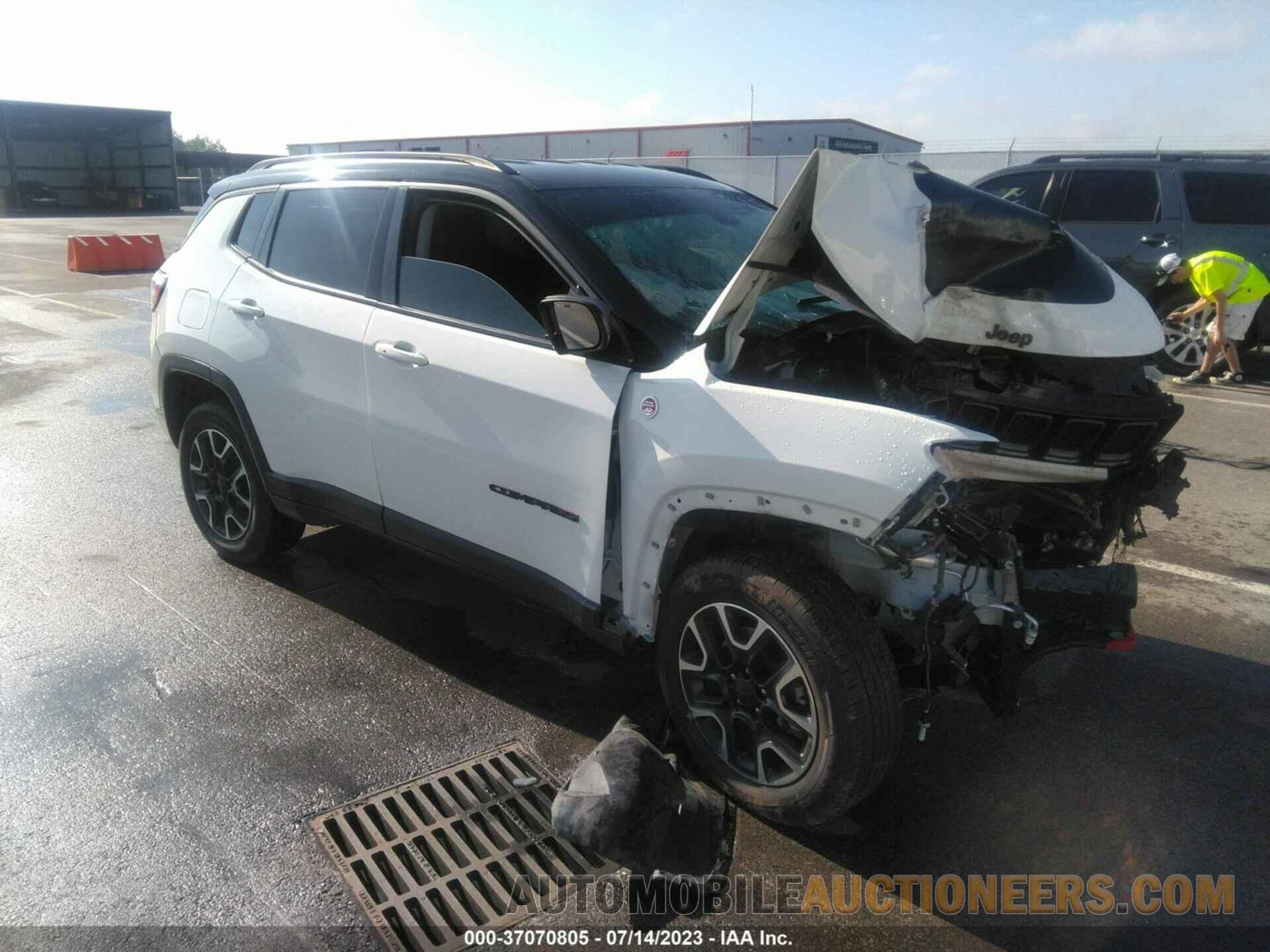 3C4NJDDBXLT184585 JEEP COMPASS 2020