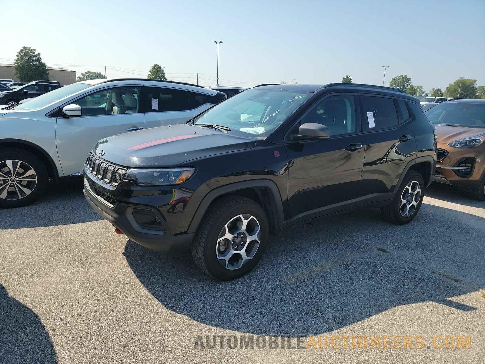 3C4NJDDBXNT114717 Jeep Compass 2022