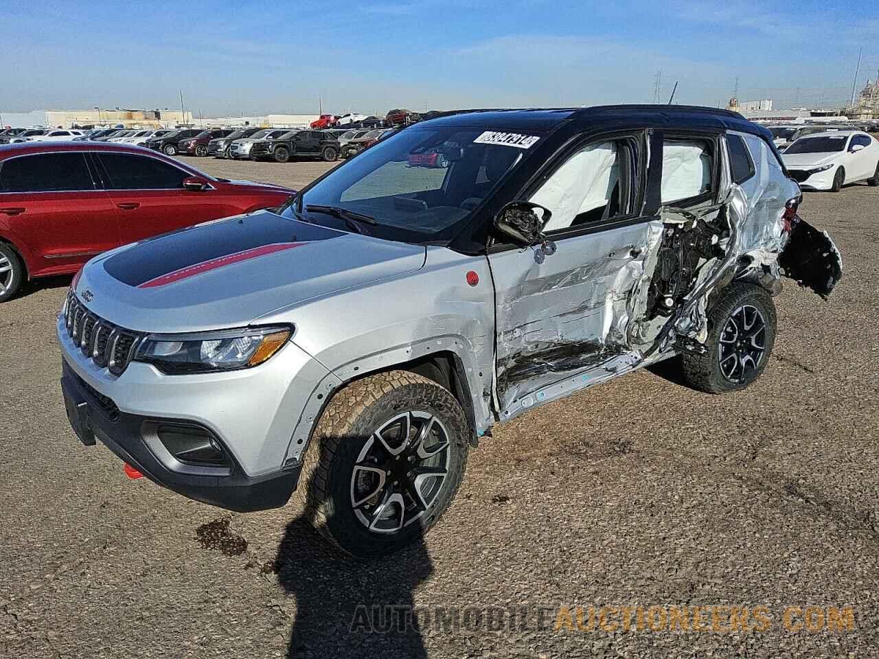 3C4NJDDN3RT145002 JEEP COMPASS 2024