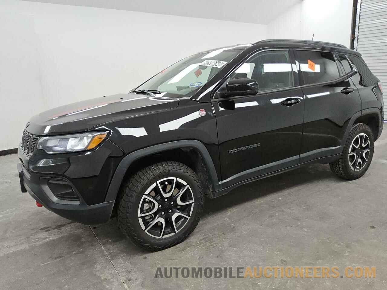 3C4NJDDN5RT137533 JEEP COMPASS 2024