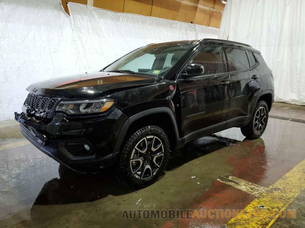 3C4NJDDN8RT137204 JEEP COMPASS 2024