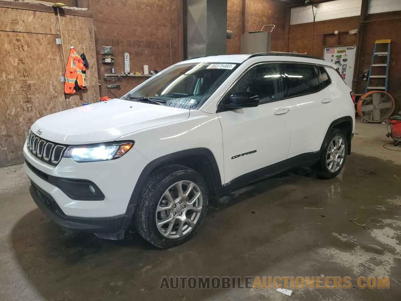 3C4NJDFB4NT167300 JEEP COMPASS 2022