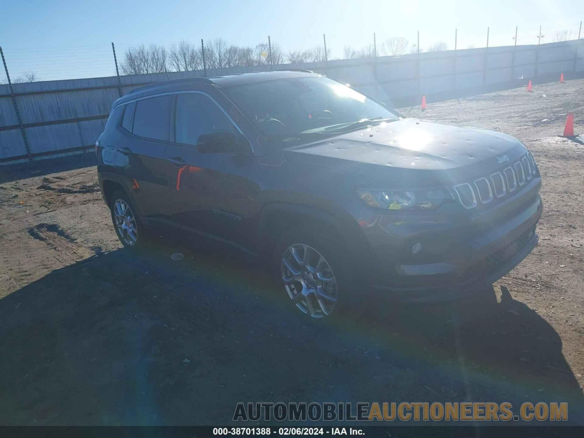 3C4NJDFB5NT150215 JEEP COMPASS 2022