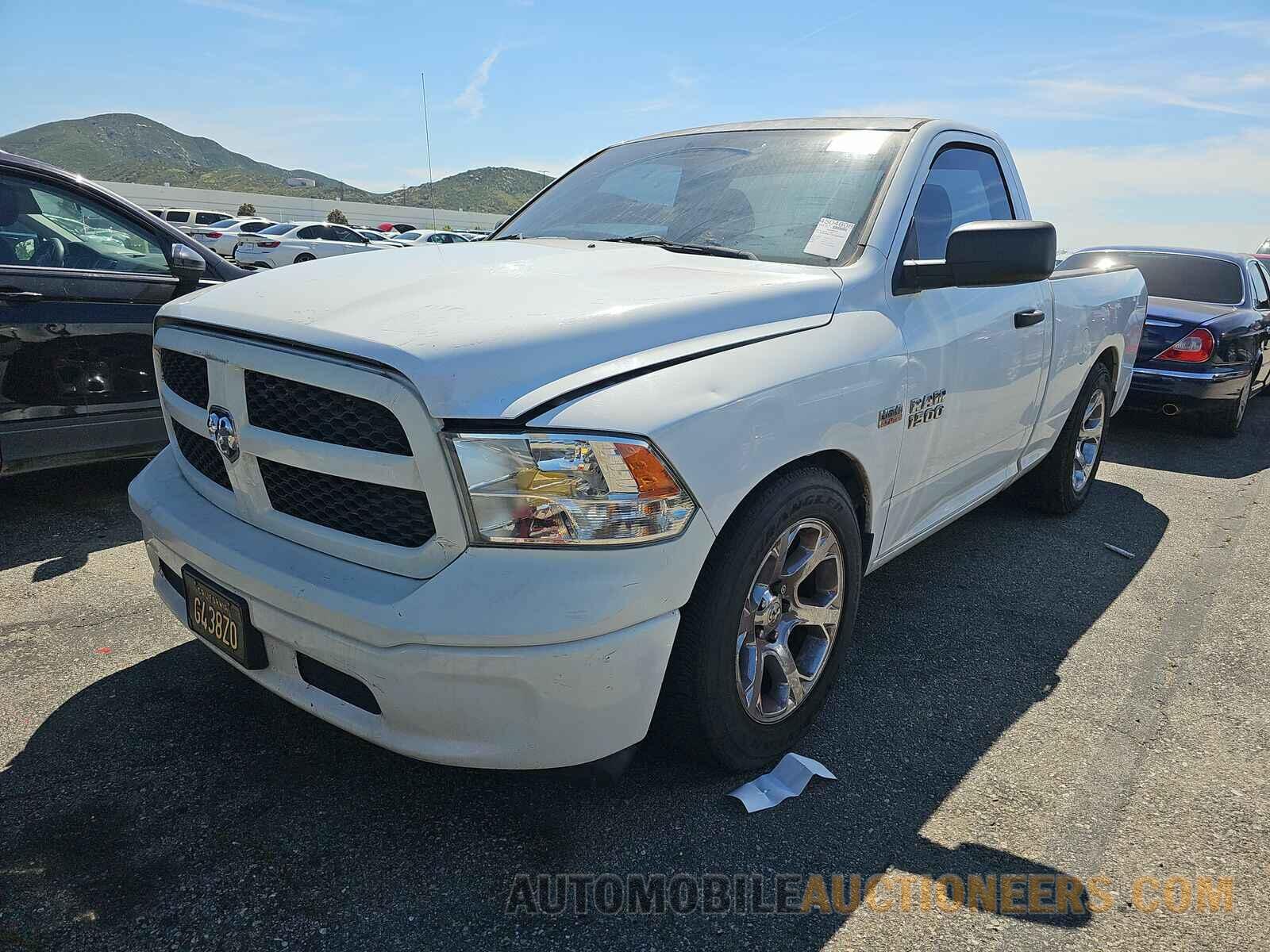 3C6JR6AT5FG569685 Ram 1500 2015