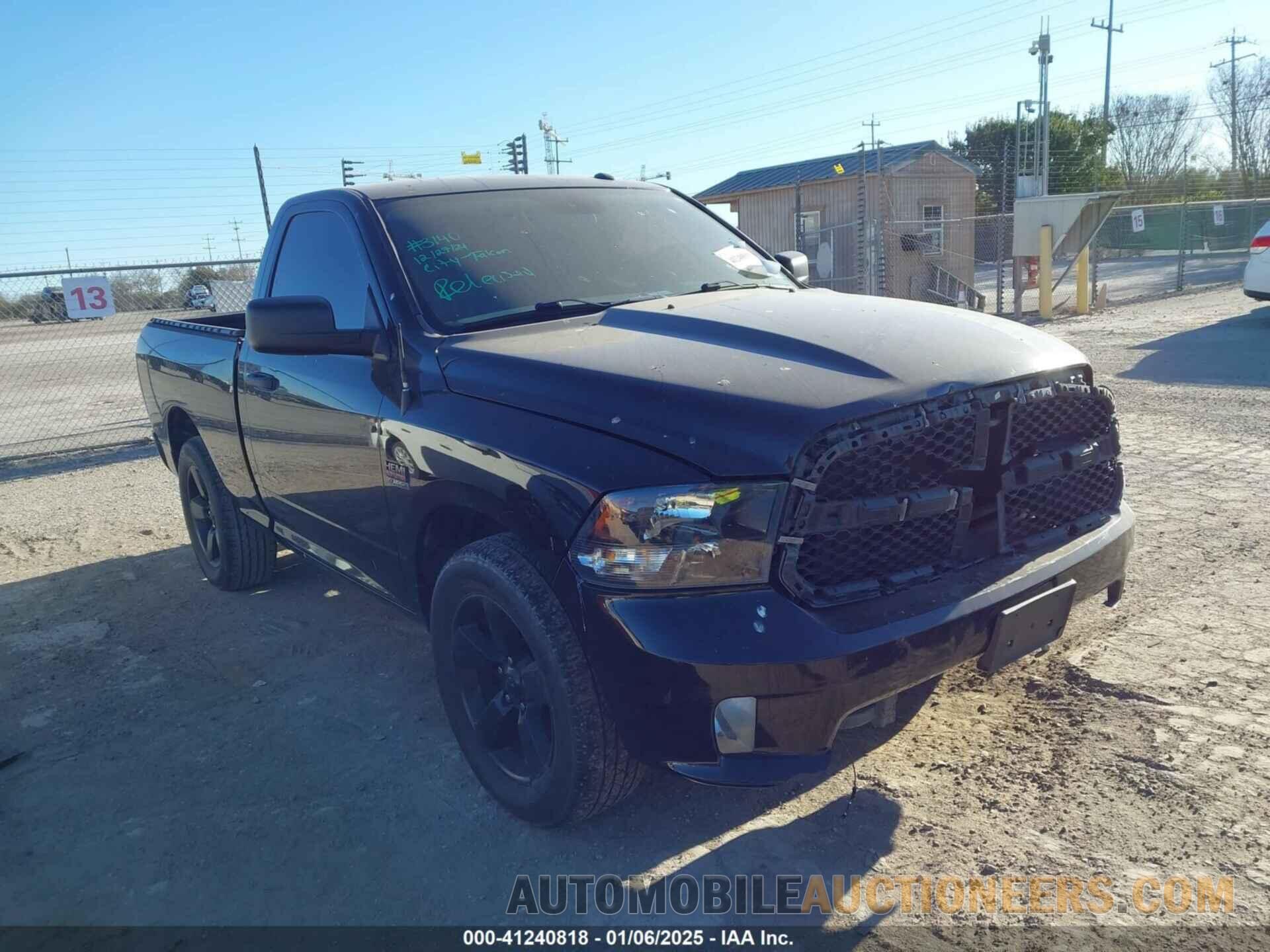 3C6JR6AT5KG510498 RAM 1500 CLASSIC 2019