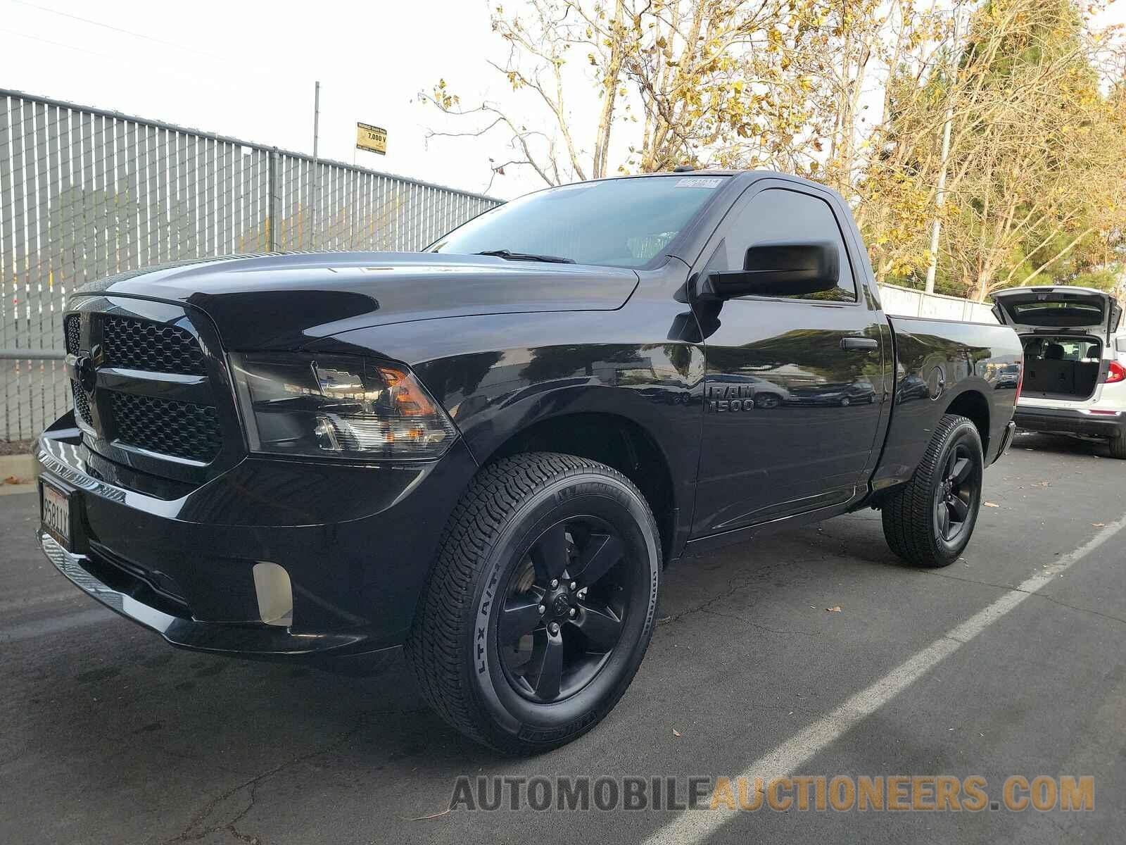 3C6JR6ATXHG681207 Ram 1500 Ex 2017