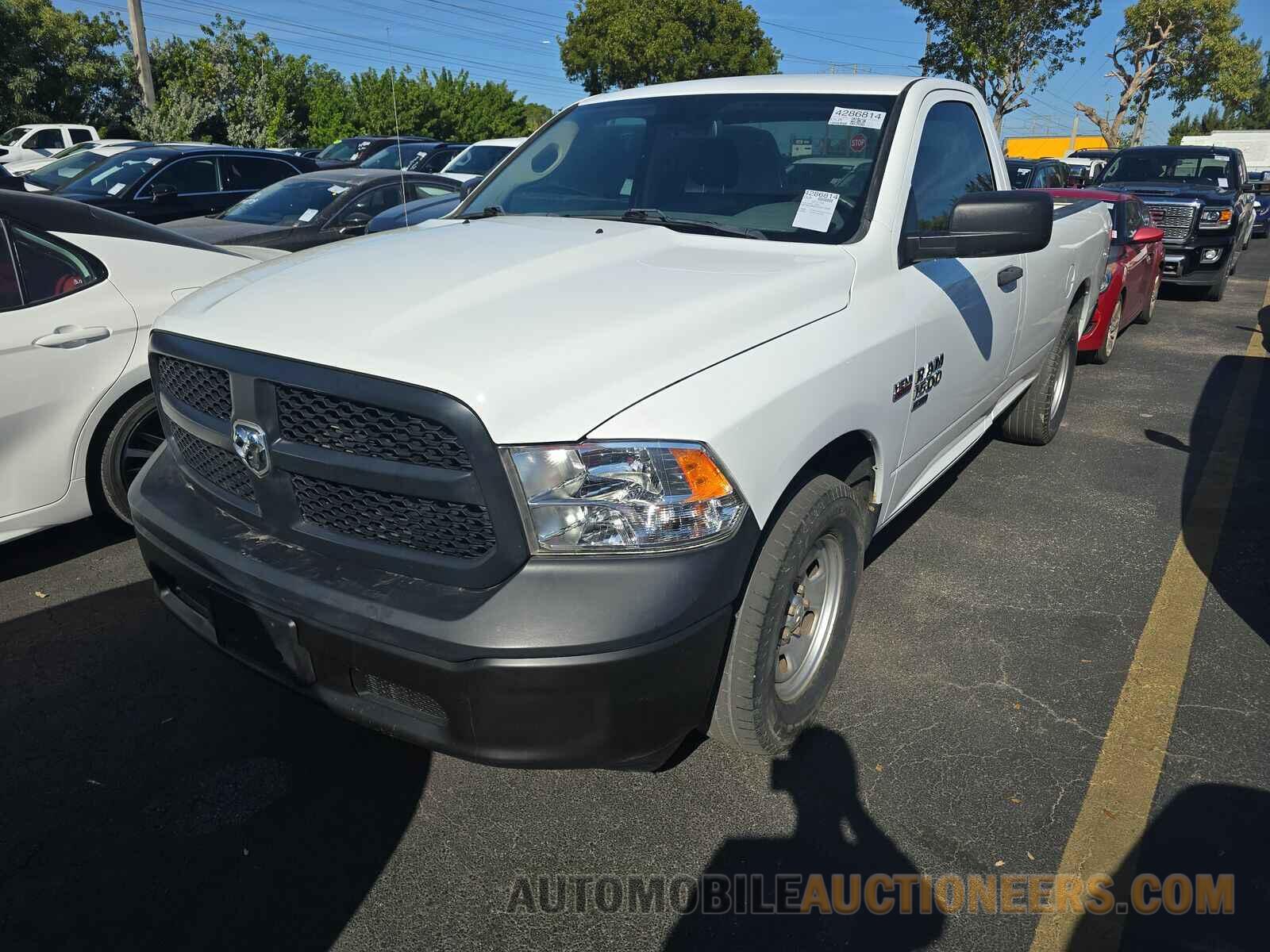 3C6JR6DT7LG179095 Ram 1500 Classic 2020