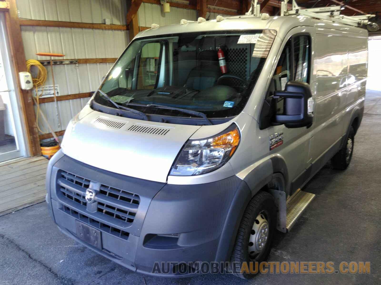 3C6TRVAG2GE130950 Ram ProMaster Cargo Van 2016