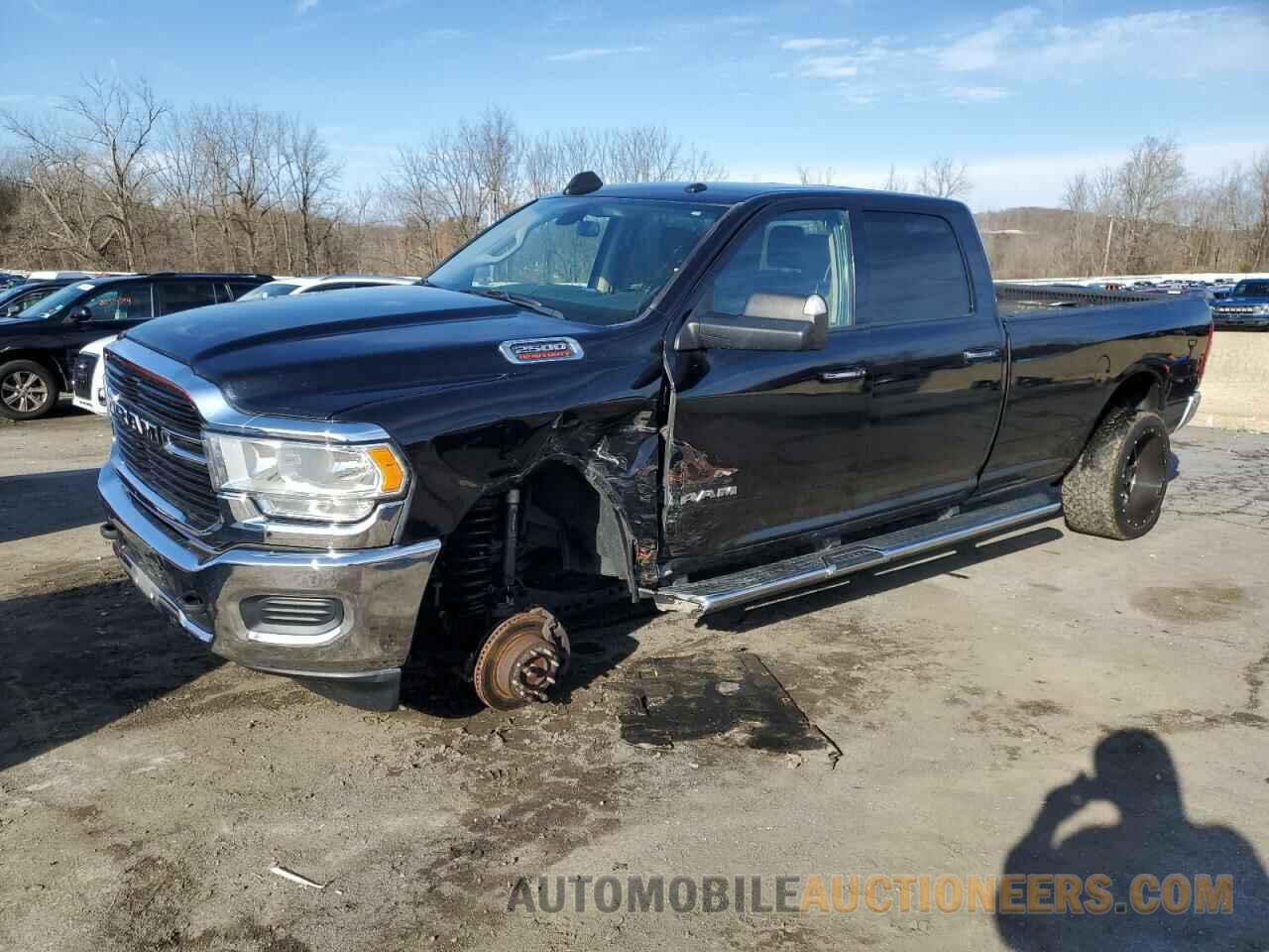 3C6UR5JL4KG688961 RAM 2500 2019