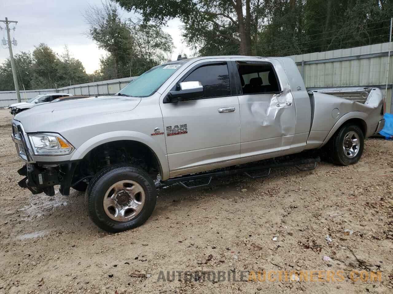 3C6UR5NL2DG576110 RAM 2500 2013