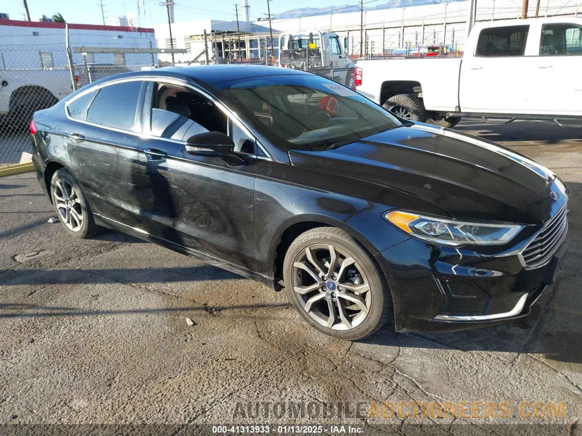 3FA6P0CD2KR118158 FORD FUSION 2019